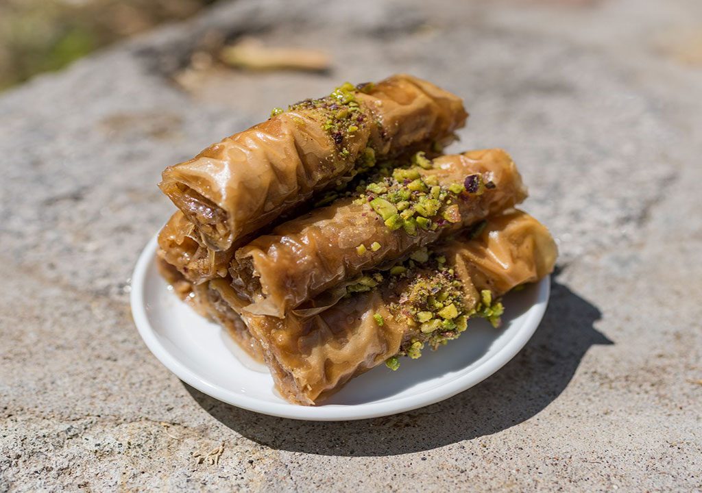 سفارش آنلاین باقلوا در اردبیل