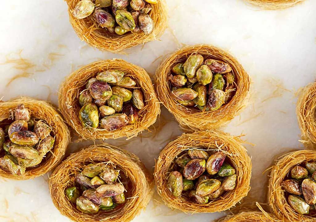 طرز تهیه باقلوا رشته ای