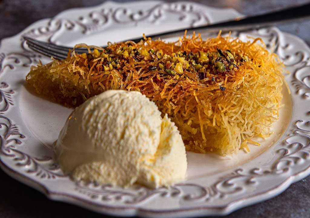 سفارش-آنلاین-کنافه-در-ستارخان