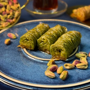باقلوا سارما (انگشتی) پسته ای