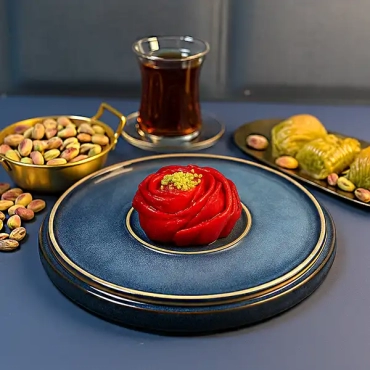 باقلوا گل آلبالویی
