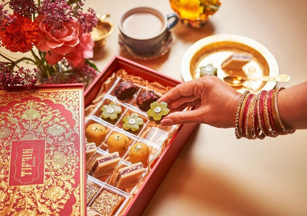 شیرینی بله برون