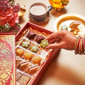 شیرینی بله برون