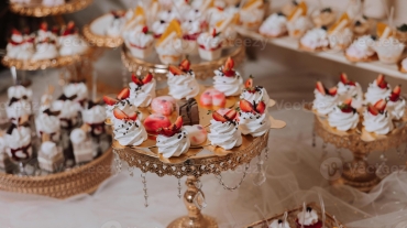 شیرینی بله برون