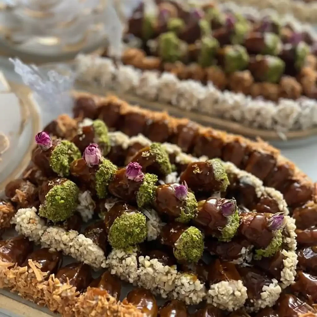 خرما گردویی بسته بندی